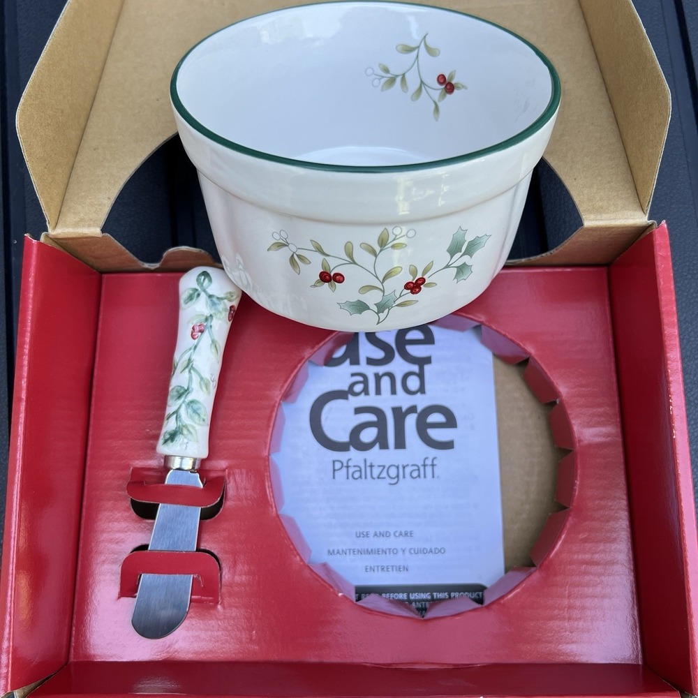PFALTZGRAFF "Winterberry" 2 Pc. Christmas Dip Mix Set Bowl & Spreader Boxed